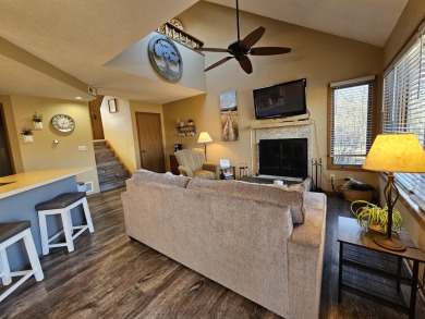 Nicely appointed 1 Bedroom, 2 bath Walnut Hill Golf Villa on Eagle Ridge Inn and Resort in Illinois - for sale on GolfHomes.com, golf home, golf lot