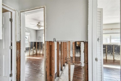 Price Reduced, Bring Offers! Outstanding Location! on The Dunedin Country Club in Florida - for sale on GolfHomes.com, golf home, golf lot