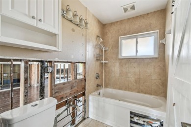 Price Reduced, Bring Offers! Outstanding Location! on The Dunedin Country Club in Florida - for sale on GolfHomes.com, golf home, golf lot