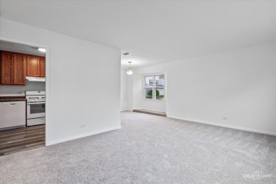 Enjoy low-maintenance living in this updated 2-bedroom ranch on Boughton Ridge Golf Course in Illinois - for sale on GolfHomes.com, golf home, golf lot