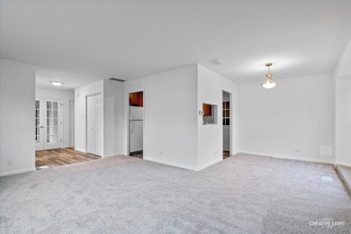 Enjoy low-maintenance living in this updated 2-bedroom ranch on Boughton Ridge Golf Course in Illinois - for sale on GolfHomes.com, golf home, golf lot