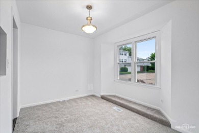 Enjoy low-maintenance living in this updated 2-bedroom ranch on Boughton Ridge Golf Course in Illinois - for sale on GolfHomes.com, golf home, golf lot