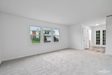 Enjoy low-maintenance living in this updated 2-bedroom ranch on Boughton Ridge Golf Course in Illinois - for sale on GolfHomes.com, golf home, golf lot