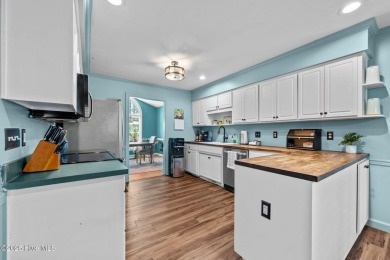 Welcome to this beautiful 3-bedroom, 2-bath home nestled in the on Harbour Point Golf Club in North Carolina - for sale on GolfHomes.com, golf home, golf lot