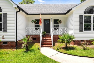 Welcome to this beautiful 3-bedroom, 2-bath home nestled in the on Harbour Point Golf Club in North Carolina - for sale on GolfHomes.com, golf home, golf lot