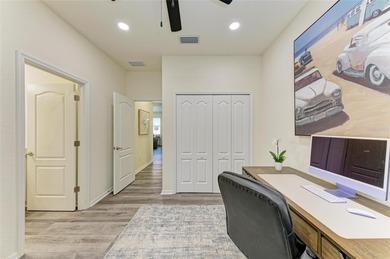 Move right in and start living the Florida lifestyle in this on Rosedale Golf and Tennis Club in Florida - for sale on GolfHomes.com, golf home, golf lot