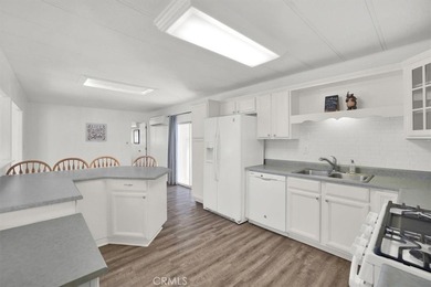 Have you been looking for affordable living in Southern on Canyon Lake Country Club in California - for sale on GolfHomes.com, golf home, golf lot