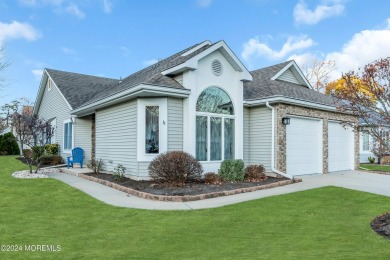 Step inside this 2-bedroom 2-bathroom Turnberry Model in on Greenbriar Woodlands in New Jersey - for sale on GolfHomes.com, golf home, golf lot