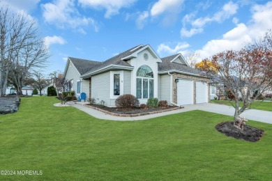 Step inside this 2-bedroom 2-bathroom Turnberry Model in on Greenbriar Woodlands in New Jersey - for sale on GolfHomes.com, golf home, golf lot