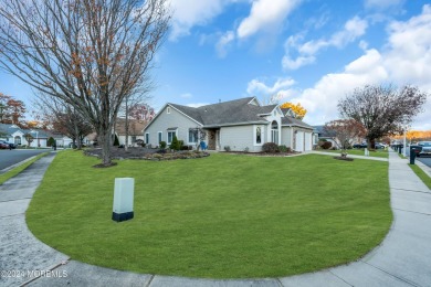 Step inside this 2-bedroom 2-bathroom Turnberry Model in on Greenbriar Woodlands in New Jersey - for sale on GolfHomes.com, golf home, golf lot