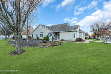 Step inside this 2-bedroom 2-bathroom Turnberry Model in on Greenbriar Woodlands in New Jersey - for sale on GolfHomes.com, golf home, golf lot