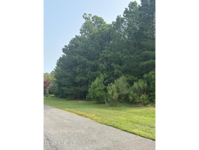 Lot is in a great location, close proximity to clubhouse, marina on Sound Golf Links at Albemarle Plantation in North Carolina - for sale on GolfHomes.com, golf home, golf lot