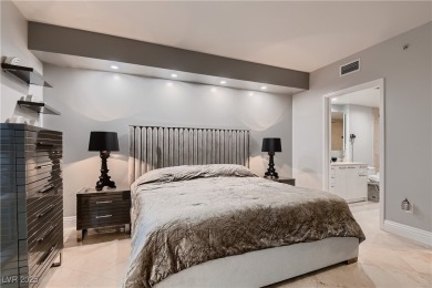 LAS VEGAS STRIP ADJACENT - TURNBERRY TOWERS.  ONE OF THE NICEST on Las Vegas Country Club in Nevada - for sale on GolfHomes.com, golf home, golf lot