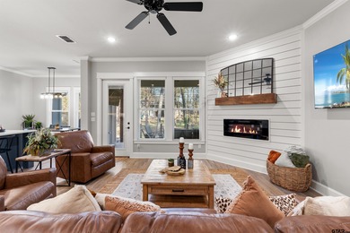 This inviting home welcomes you the moment you step through the on Hide-A-Way Lake Golf Course in Texas - for sale on GolfHomes.com, golf home, golf lot