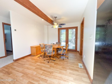 **FULLY FURNISHED*** 3 BD W/ BONUS ROOM THAT MAY BE USED AS A on Pinewood Country Club in Arizona - for sale on GolfHomes.com, golf home, golf lot