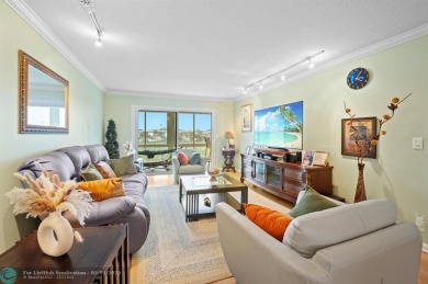Beautifully renovated unit.  Corner unit, panoramic views of the on Wynmoor Golf Course in Florida - for sale on GolfHomes.com, golf home, golf lot