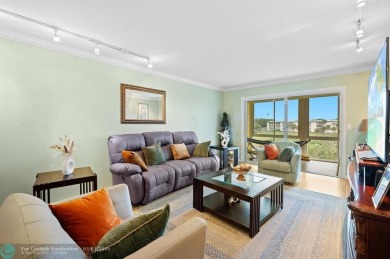 Beautifully renovated unit.  Corner unit, panoramic views of the on Wynmoor Golf Course in Florida - for sale on GolfHomes.com, golf home, golf lot