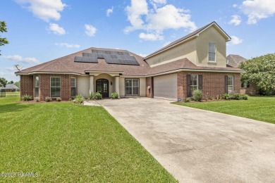 Welcome to this expansive, move-in ready home situated along the on Squirrel Run Golf Courses in Louisiana - for sale on GolfHomes.com, golf home, golf lot