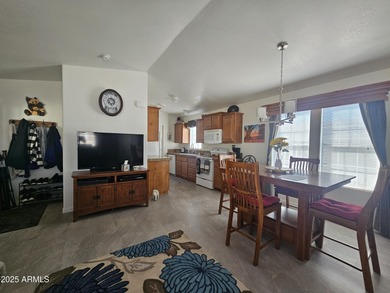 On The Greens! This stunning 1-bedroom plus Queen Size Murphy on Viewpoint Golf Resort in Arizona - for sale on GolfHomes.com, golf home, golf lot