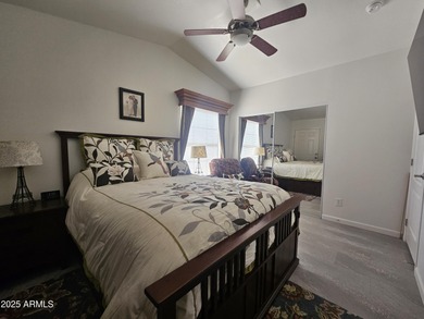 On The Greens! This stunning 1-bedroom plus Queen Size Murphy on Viewpoint Golf Resort in Arizona - for sale on GolfHomes.com, golf home, golf lot