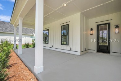 Set on nearly half an acre, this 3 bedroom, 2.5 bath home on Hampton Pointe Golf Course in South Carolina - for sale on GolfHomes.com, golf home, golf lot