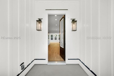 Set on nearly half an acre, this 3 bedroom, 2.5 bath home on Hampton Pointe Golf Course in South Carolina - for sale on GolfHomes.com, golf home, golf lot