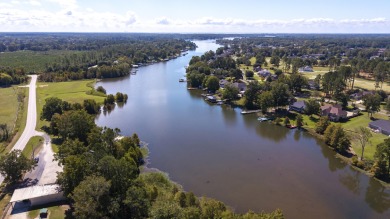 This spacious 1.01-acre partially cleared lot offers the perfect on Players Course At Wyboo Plantation in South Carolina - for sale on GolfHomes.com, golf home, golf lot