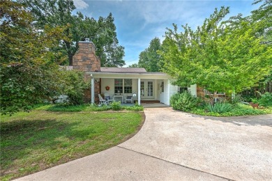 Pull up to your private oasis in Bella Vista, with NO POA on Bella Vista Country Club - Scottsdale in Arkansas - for sale on GolfHomes.com, golf home, golf lot