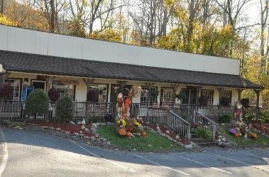 VERY NICE DEEDED LOT IN GATLINBURG OUTDOOR RESORT COMMUNITY on Bent Creek Golf Course in Tennessee - for sale on GolfHomes.com, golf home, golf lot