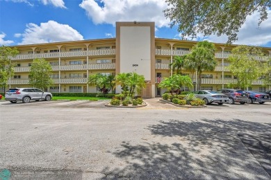 Priced under market! Well maintained 1 bed, 1.5 bath condo in on Wynmoor Golf Course in Florida - for sale on GolfHomes.com, golf home, golf lot