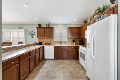 NEW ROOF COMING! Turnkey 3-bedroom, 2-bathroom Bonita Courtyard on The Links of Spruce Creek in Florida - for sale on GolfHomes.com, golf home, golf lot