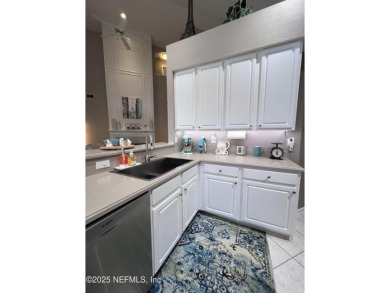 This amazing house features beautiful 21''cathedral ceilings in on Golf Club At Fleming Island in Florida - for sale on GolfHomes.com, golf home, golf lot