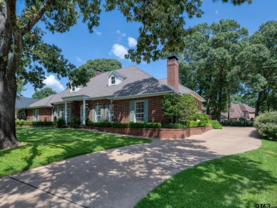 This timeless Hollytree home is ready for its new owner! Perfect on Hollytree Country Club in Texas - for sale on GolfHomes.com, golf home, golf lot