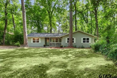 ***Priced to Sell*** Charming Updated Cottage with Serene Sounds on Hide-A-Way Lake Golf Course in Texas - for sale on GolfHomes.com, golf home, golf lot