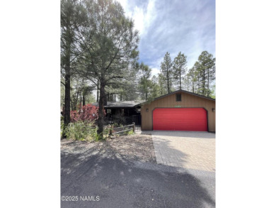 Beautiful spacious lot in the highly sought-after Animal Hill on Pinewood Country Club in Arizona - for sale on GolfHomes.com, golf home, golf lot