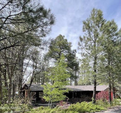 Beautiful spacious lot in the highly sought-after Animal Hill on Pinewood Country Club in Arizona - for sale on GolfHomes.com, golf home, golf lot