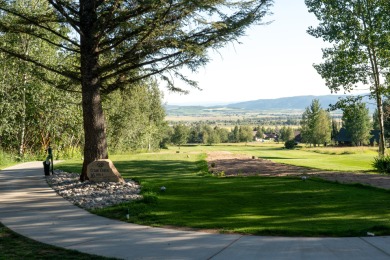 One acre vacant land in Star Valley Ranch. Ideal canvas for your on Aspen Hills Golf Course in Wyoming - for sale on GolfHomes.com, golf home, golf lot
