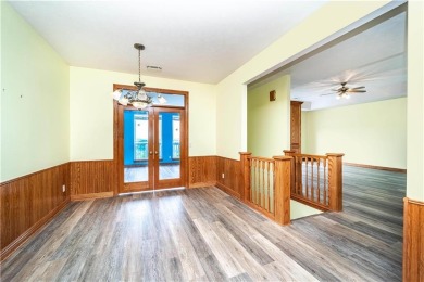 Stunning Home with Ozark Mountain Views - Across from Golf on Holiday Island Golf Course in Arkansas - for sale on GolfHomes.com, golf home, golf lot