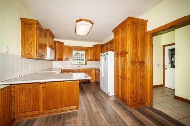 Stunning Home with Ozark Mountain Views - Across from Golf on Holiday Island Golf Course in Arkansas - for sale on GolfHomes.com, golf home, golf lot