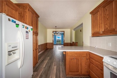 Stunning Home with Ozark Mountain Views - Across from Golf on Holiday Island Golf Course in Arkansas - for sale on GolfHomes.com, golf home, golf lot