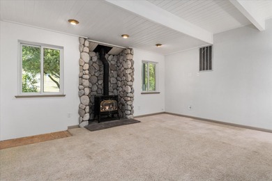 Beautiful 2476sf (4 bedroom/2.5 bath) 2-story mountain home with on Forest Meadows Golf Course in California - for sale on GolfHomes.com, golf home, golf lot