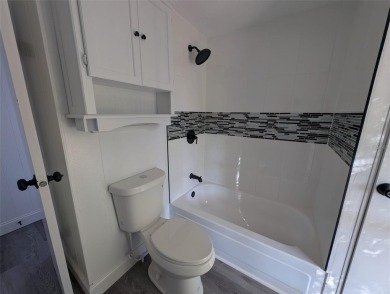 Renovated 2-Bedroom Home in Active Golf Community

This fully on Continental Country Club in Florida - for sale on GolfHomes.com, golf home, golf lot