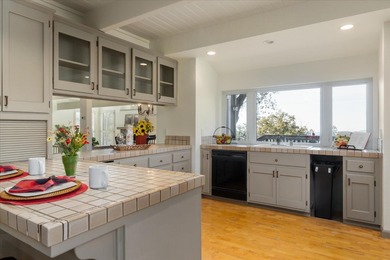 Beautiful 2476sf (4 bedroom/2.5 bath) 2-story mountain home with on Forest Meadows Golf Course in California - for sale on GolfHomes.com, golf home, golf lot