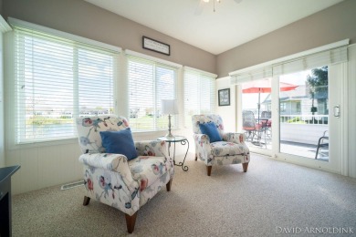 This immaculate 2 bedroom, 2 1/2 bath condo in The Links at on The Links At Rolling Meadows in Michigan - for sale on GolfHomes.com, golf home, golf lot