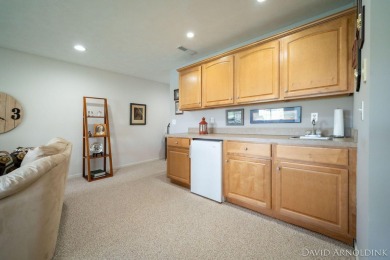 This immaculate 2 bedroom, 2 1/2 bath condo in The Links at on The Links At Rolling Meadows in Michigan - for sale on GolfHomes.com, golf home, golf lot