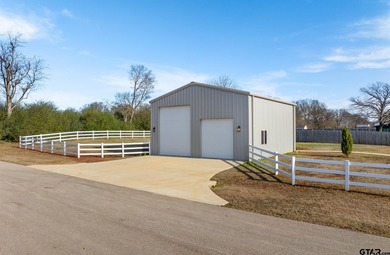 A truly special home! The owners are sad to leave this very on Oak Hurst Golf Course in Texas - for sale on GolfHomes.com, golf home, golf lot
