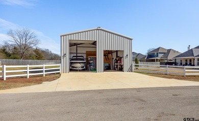 A truly special home! The owners are sad to leave this very on Oak Hurst Golf Course in Texas - for sale on GolfHomes.com, golf home, golf lot