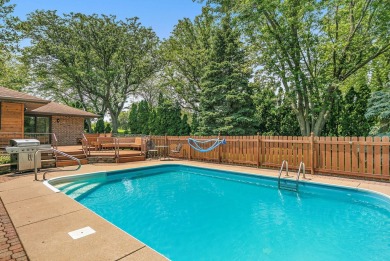 IN RECEIPT OF MULTIPLE OFFERS. SELLERS REQUEST SUBMISSION on Buena Vista Golf Course in Illinois - for sale on GolfHomes.com, golf home, golf lot