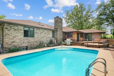 IN RECEIPT OF MULTIPLE OFFERS. SELLERS REQUEST SUBMISSION on Buena Vista Golf Course in Illinois - for sale on GolfHomes.com, golf home, golf lot