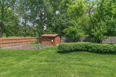 IN RECEIPT OF MULTIPLE OFFERS. SELLERS REQUEST SUBMISSION on Buena Vista Golf Course in Illinois - for sale on GolfHomes.com, golf home, golf lot